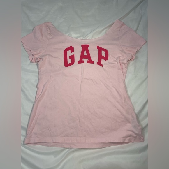 GAP pink tee with no collar - Picture 1 of 2